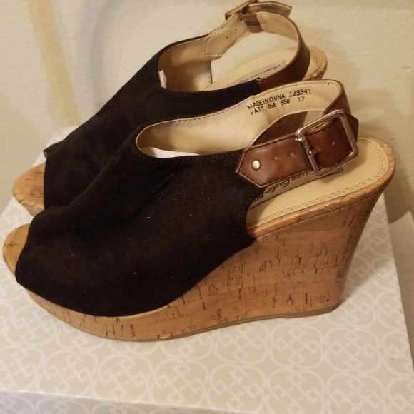 Black wedge sandals - Picture 2 of 4